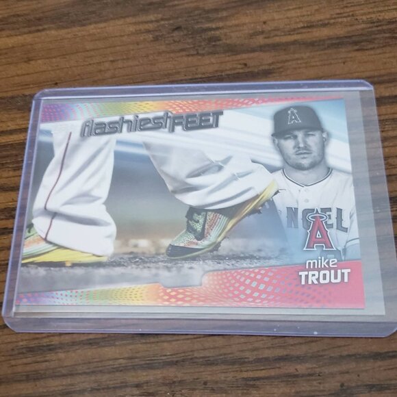 2022 Topps Series 1 Baseball Mike Trout Flashiest Feet Insert FF-10 Angels - Picture 2 of 3